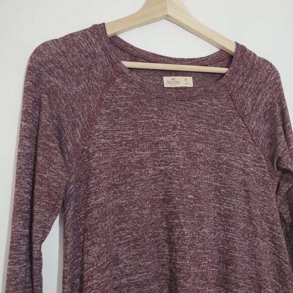 Hollister | Soft and Comfy Relaxed Fit Long Sleeve Shirt - Picture 2 of 4